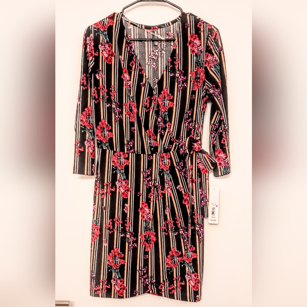 New with Tag, Floral Dress in Black with Red Blooms, Small, By Massini $30 Tag